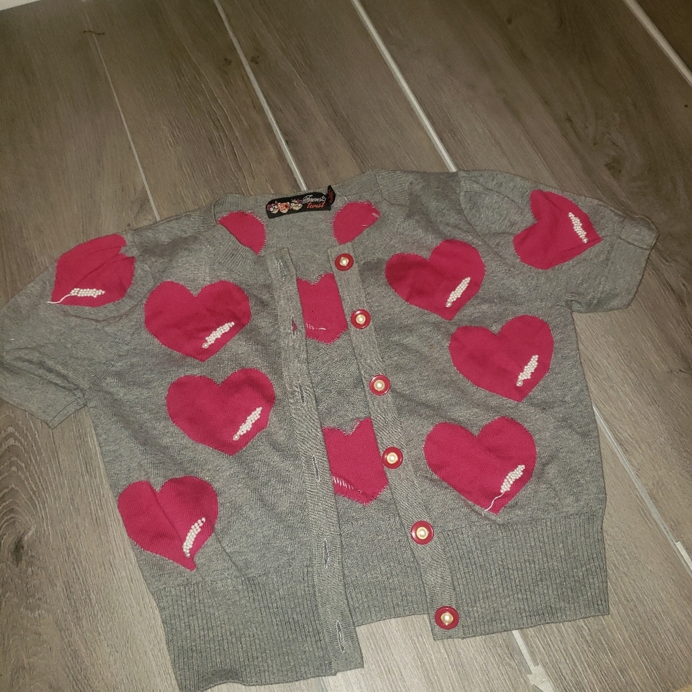 Grey Short Sleeve Heart Cardigan
